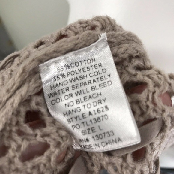 New Umgee Chunky Open‎ Knit Cropped Fringe Sweater Top Womens Size L Sheer Lilac - Picture 8 of 8